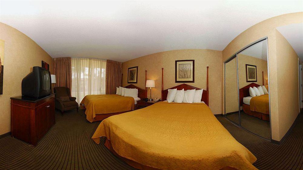 Quality Inn & Suites Downtown Phoenix Exterior foto
