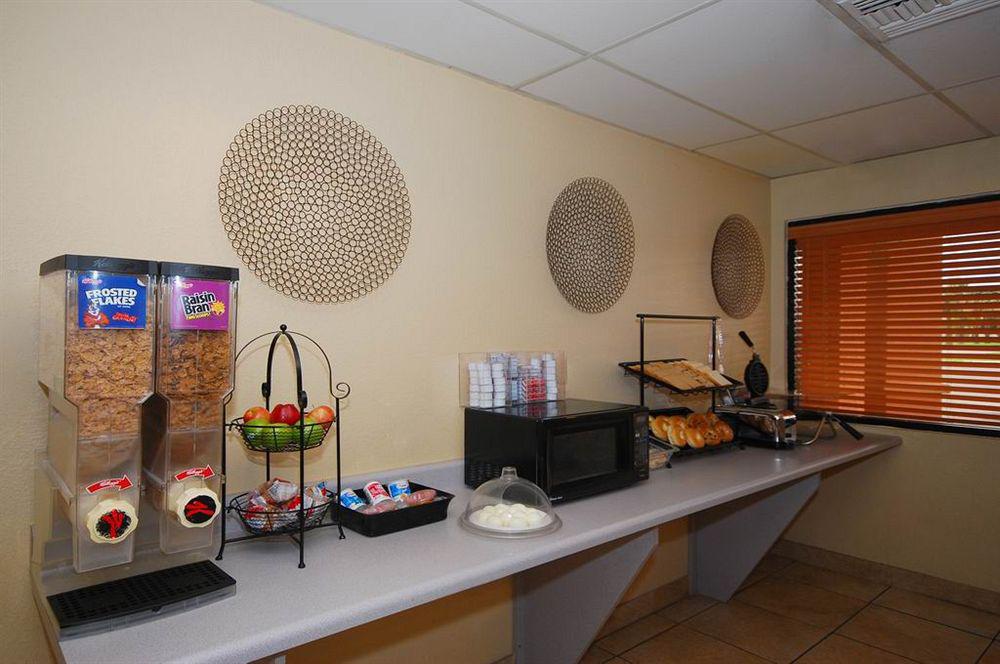 Quality Inn & Suites Downtown Phoenix Exterior foto